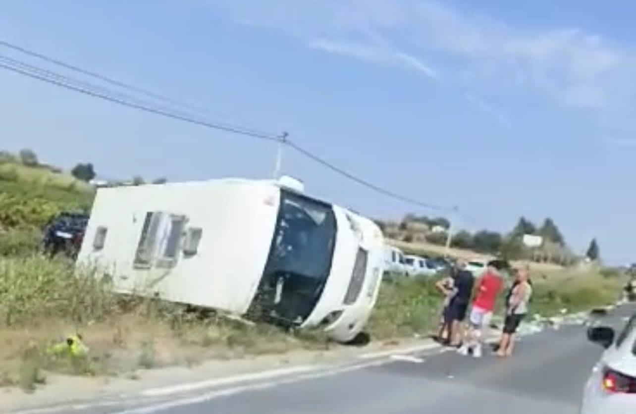 Hérault choc frontal entre un camping car et une voiture sur la RD64