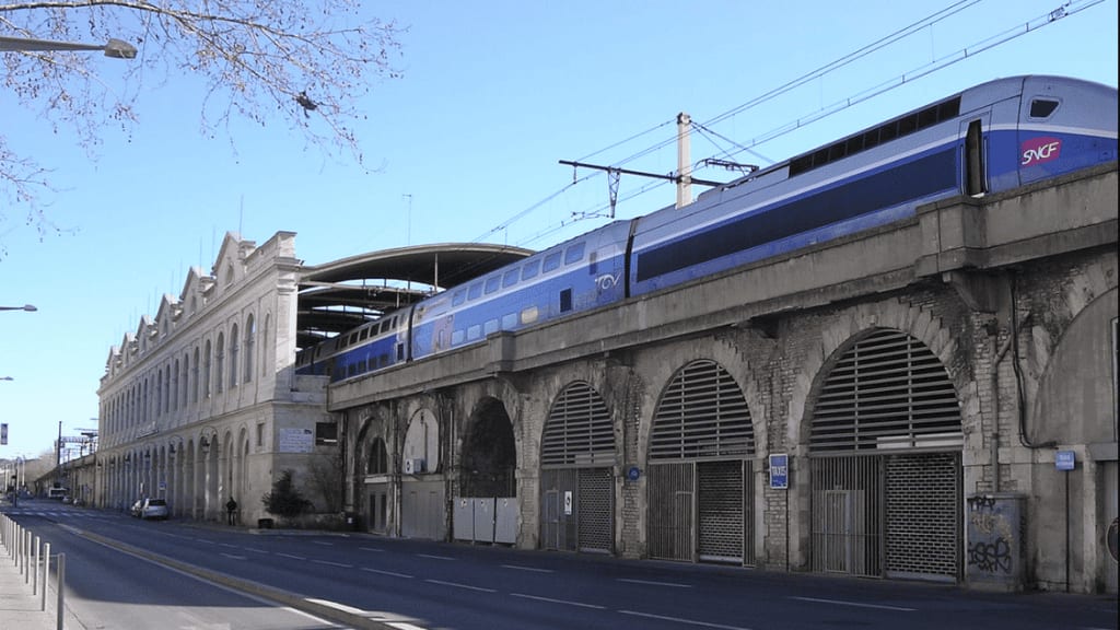 Gard : évacuation de la gare de Nîmes en cours, les démineurs attendus sur place