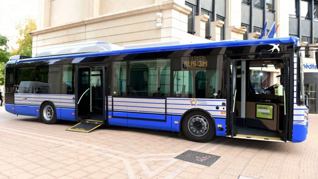 Montpellier : un bus s’enflamme, les passagers sauvés par la conductrice