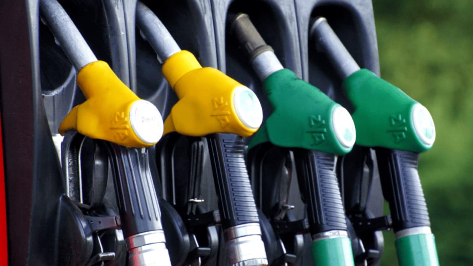 Consommation : la vente à perte des carburants possible « début décembre », d’après Bruno Le Maire