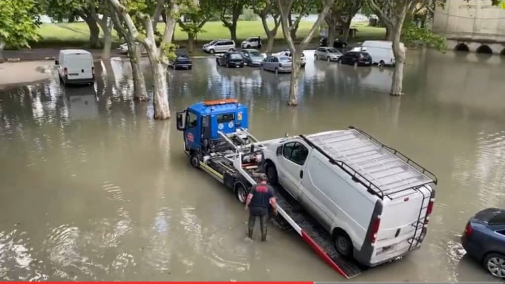 Crue du Rhône à Beaucaire : fermeture des portes de la banquette