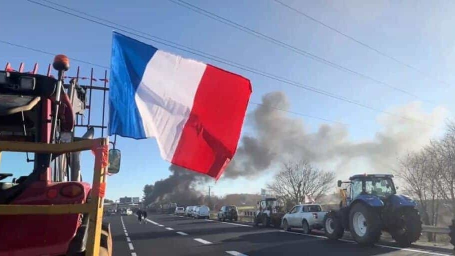 Mouvement agricole : l’A61 rouverte dans les deux sens, des perturbations persistent sur l’A9