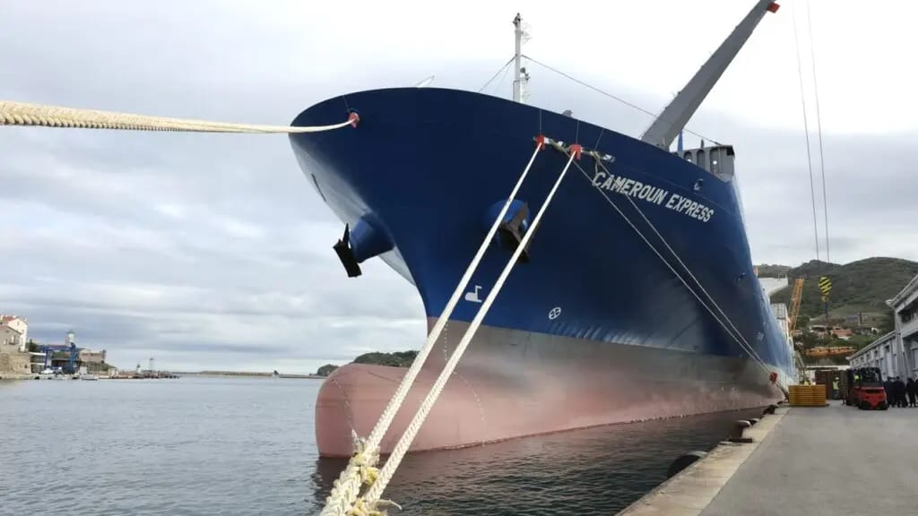 Pyrénées-Orientales : le port de Port-Vendres accueille le navire « Cameroun Express » de La Compagnie Fruitière