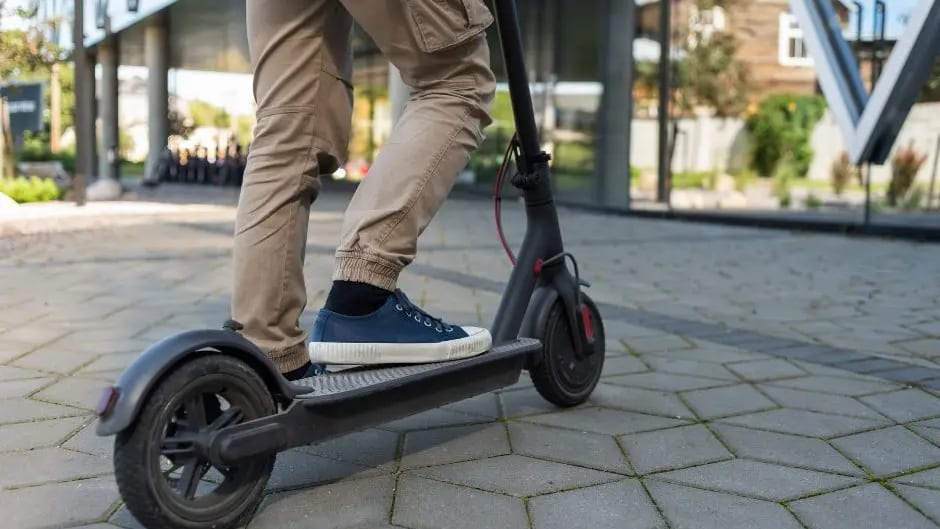 Montpellier : un homme meurt après une chute de trottinette