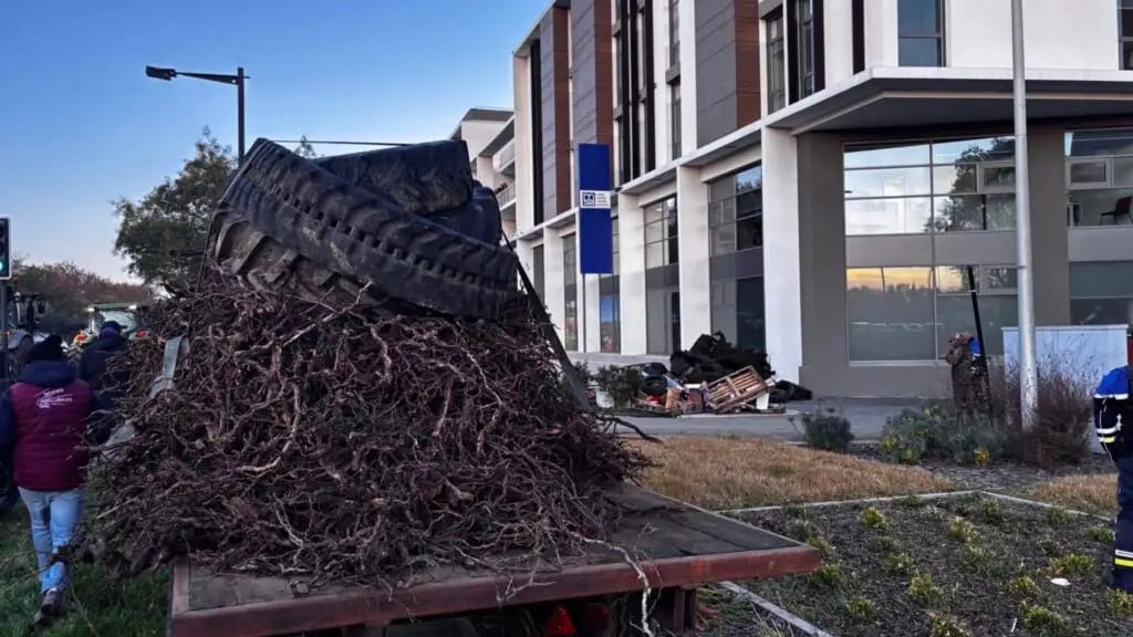 Gard : enquêtes judiciaires en raison de « dégradations en marge de la manifestation » des agriculteurs