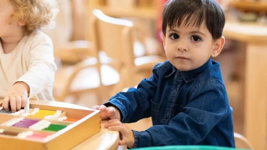 Un baby-sitter déjà condamné mis en examen pour viols et agressions sexuelles sur 18 enfants