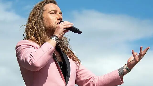 Hérault : Julien Doré et Soprano en concert dans cette ville cet été