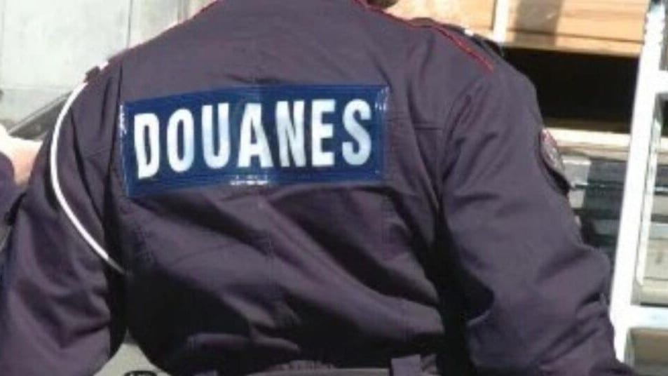 Béziers : le chauffeur d’un utilitaire interpellé au péage avec plus d’un million d’euros de cannabis