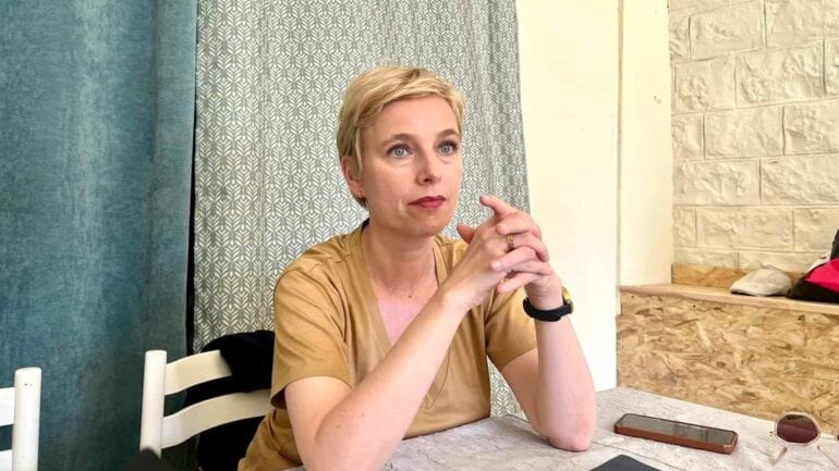 Nîmes : « Les prétendus Mozart de la finance ont mis la France dans le rouge ! », Clémentine Autain
