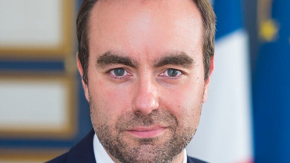 Politique : Sébastien Lecornu propose la suspension de la réforme des retraites