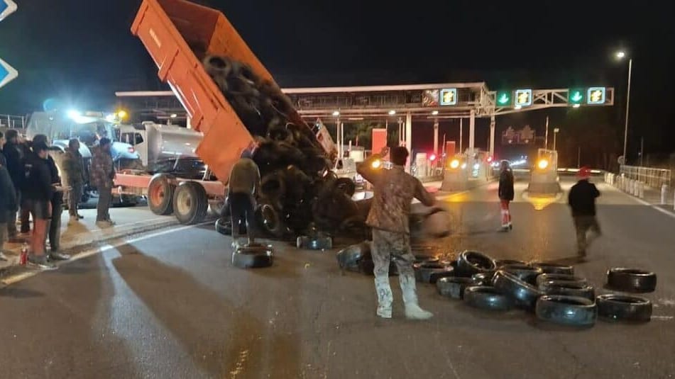 Autoroute A75 bloquée : ras-le-bol généralisé des agriculteurs