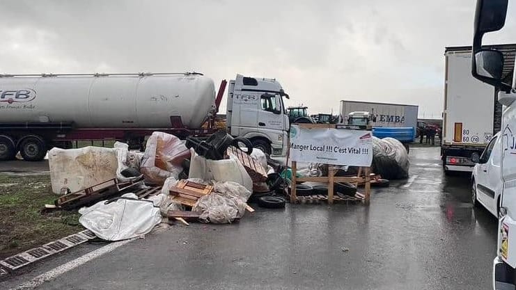 Mouvement agricole : le trafic paralysé sur plusieurs axes autoroutiers