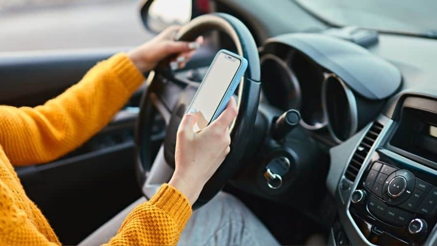 L’usage du téléphone entraînera la suspension du permis dans ces quatre départements