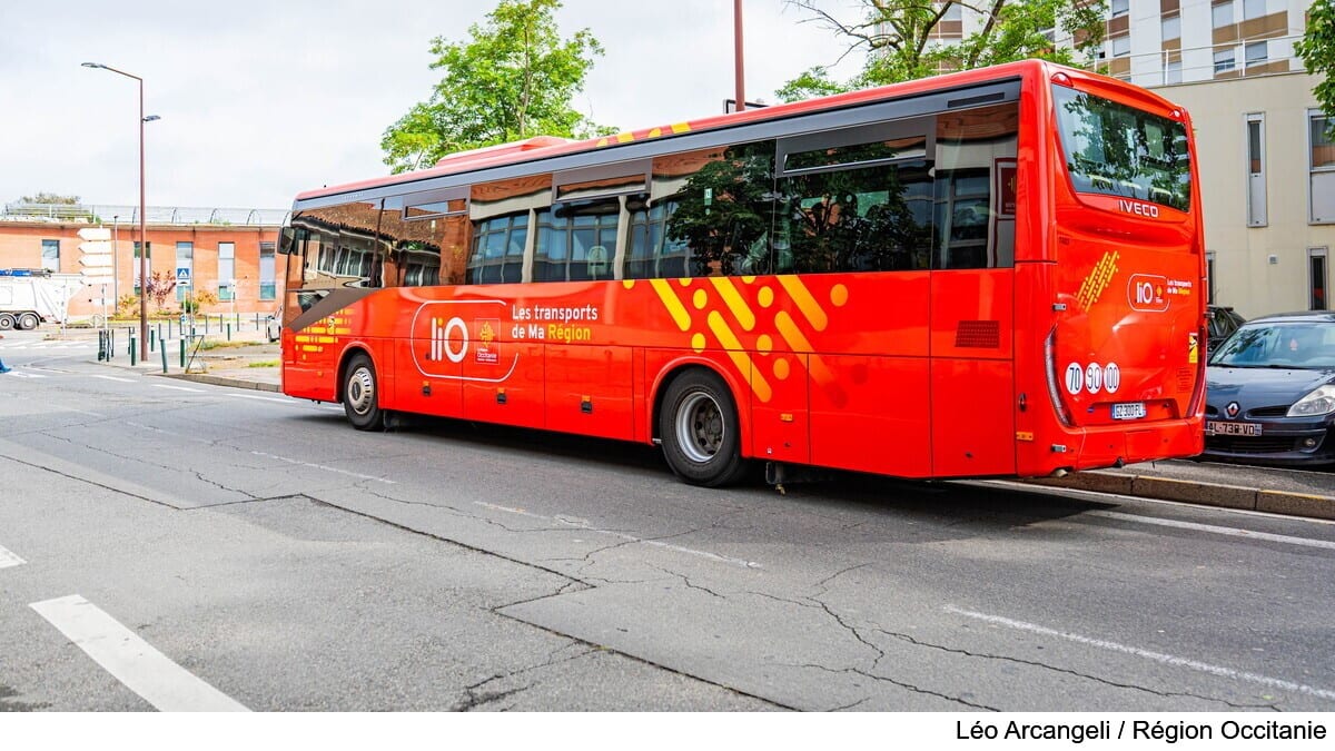 bus lio Occitanie. photo Leo Arcangeli