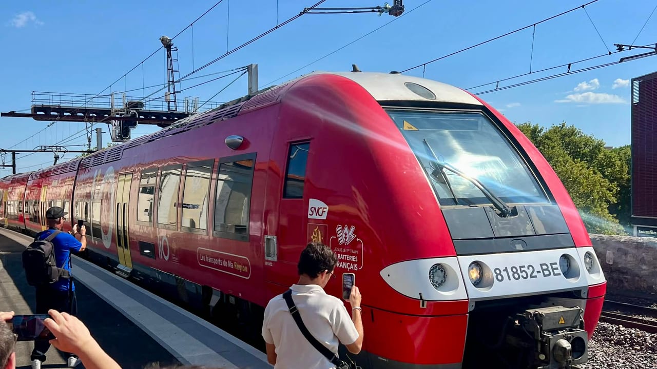 Inauguration, 1er train à batteries Occitanie dans le Gard. 31 août 2026. Photo Linda Mansouri / infOccitanie