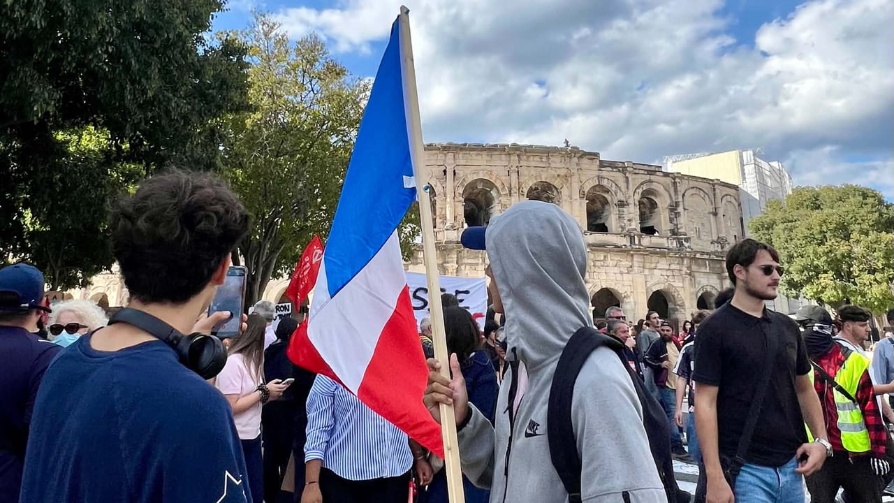 Manifestation 17 octobre Nîmes. Photo : Linda Mansouri