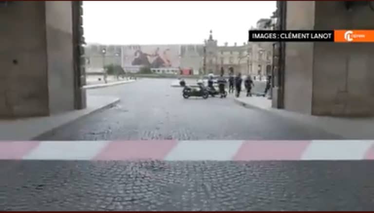 Musée du Louvre évacué