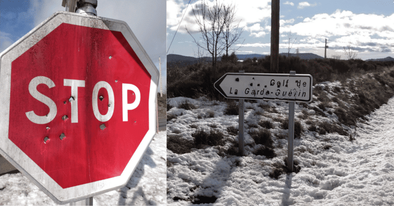 Des panneaux criblés de balles et de plombs en Lozère