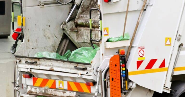 éboueur/ camion poubelle