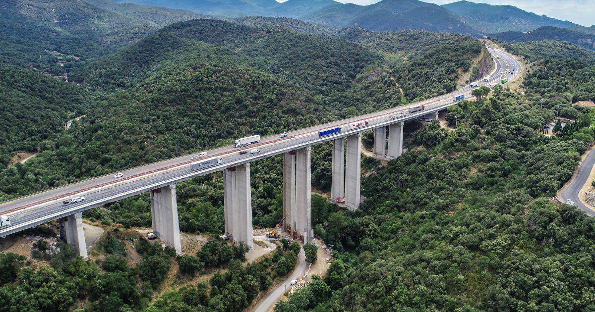 Autoroute A9 blocage des agriculteurs en Espagne, d'importantes