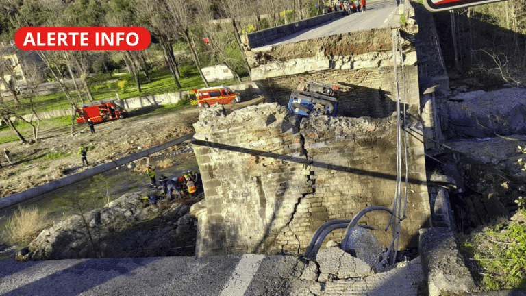 Un pont s'effondre dans le Gard - photo Patrick Malavielle