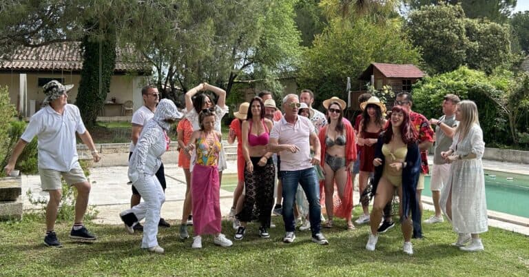 Ricoune confirme une fois de plus son statut d'artiste incontournable des fêtes de village.