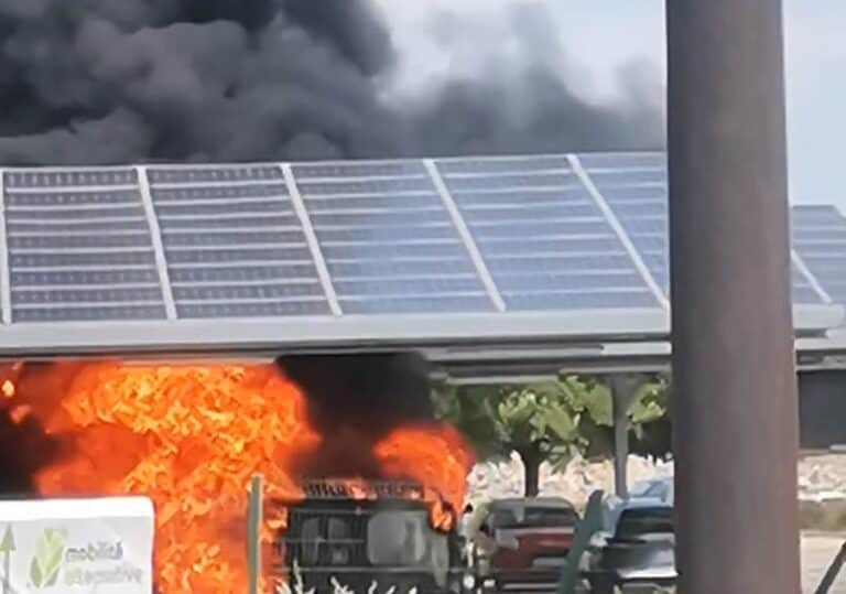 Incendie aux Angles dans le Gard