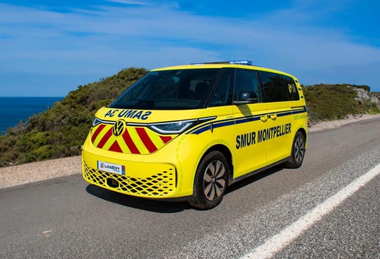 Nouveau véhicule 100% électrique pour le samu 34 - ©️Groupe Gruau