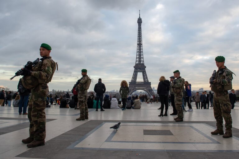 FORCE SENTINELLE - Militaire Droits d'auteur : ©c.Nommick/armée de Terre/Défense