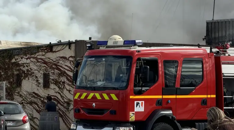 Le Cutty Sark détruit par un violent incendie - whynotpixel.com