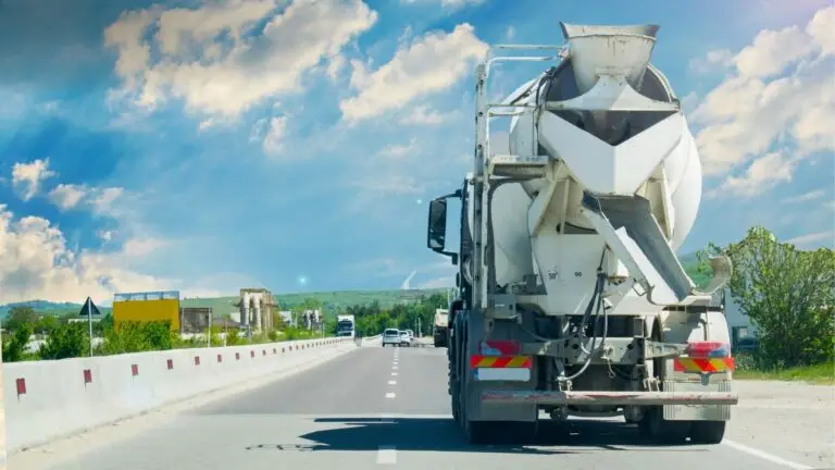 Accident camion toupie Garons - photo d'illustration