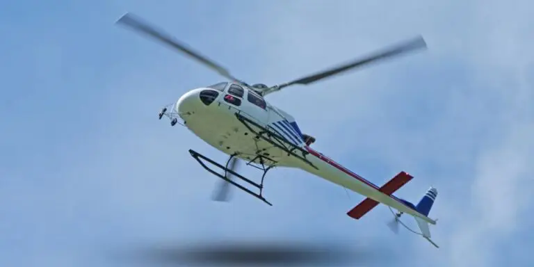 Des hélicoptères vont survoler plusieurs communes du département dans les prochains jours afin de réaliser des inspections des lignes électriques à très basse altitude. Ces opérations sont nécessaires pour garantir la sécurité et la fiabilité du réseau de distribution.