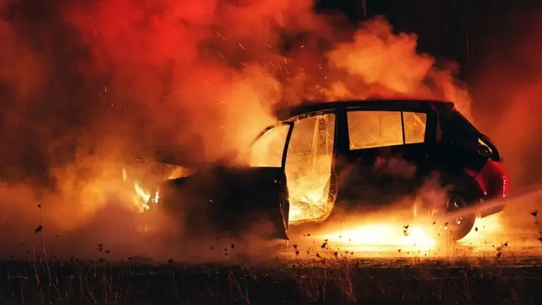Occitanie : mort de deux jeunes hommes dans l'incendie de leur véhicule après un accident