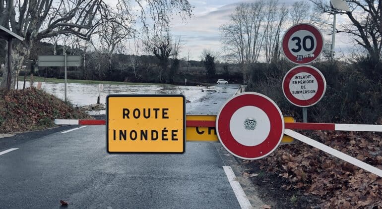 InfOccitanie - illustration inondation route inondée