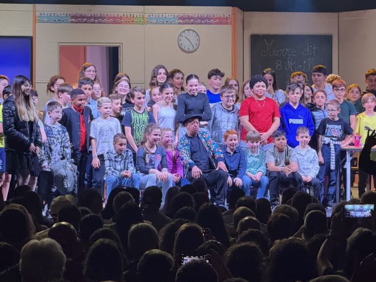 1348-booder-triomphe-a-festille-rire--succes-populaire-