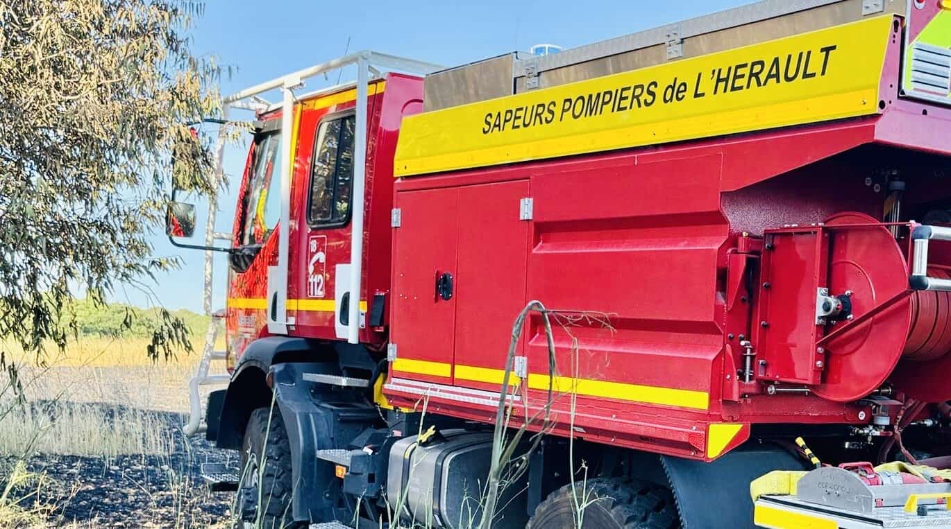 Camion De Pompiers REE CB-084 – GMC Feux De Forêt – Charentes Maritimes – Échelle HO (1:87) – NEUF
