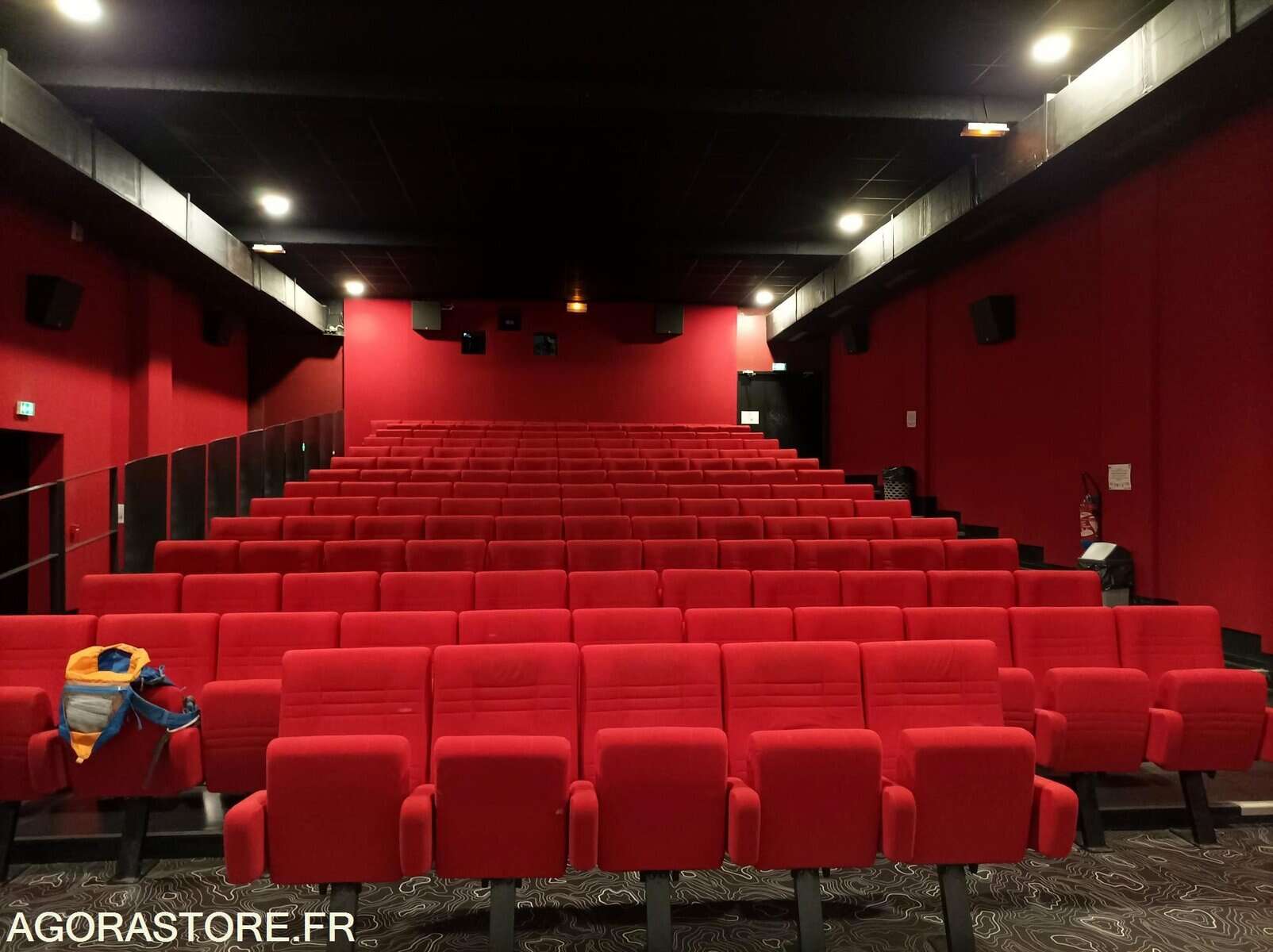 Hérault : la Ville de Frontignan met en vente du matériel de cinéma