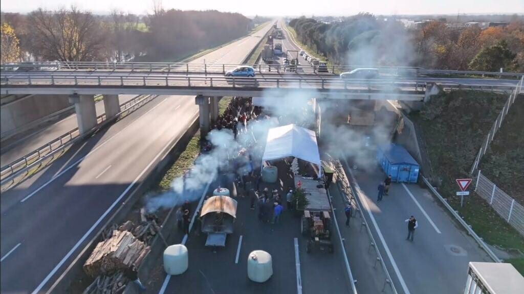 Mouvement agricole : qui sont les Ultras de l'A64